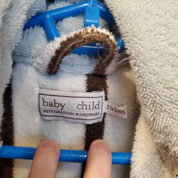 🛁 Restoration Hardware Baby & Child Hooded Terry Cloth Robe | 2-3T - Picture 5 of 8